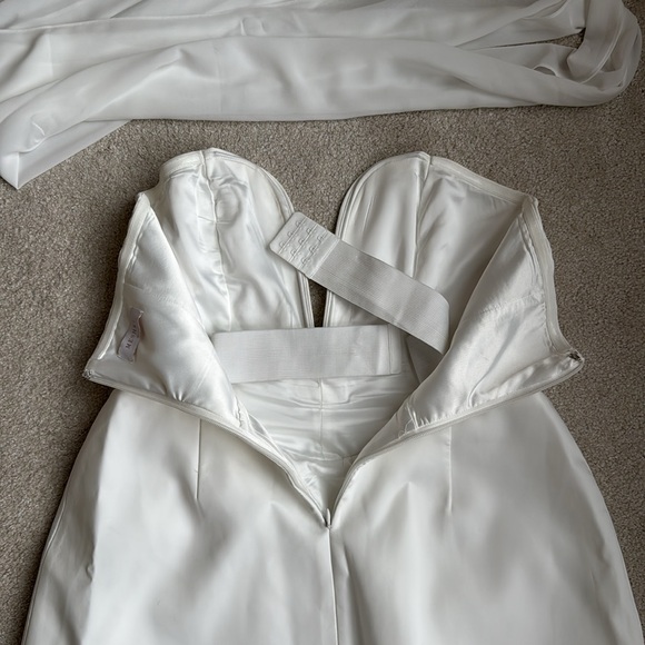 Orellia - Strapless Suiting Mini Dress - Ivory - Picture 8 of 9